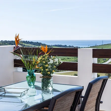 Ona Valle Golf & 4*