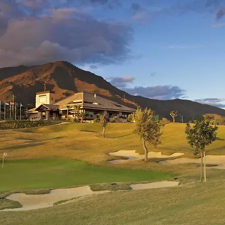 Ona Valle Golf & アパートホテル