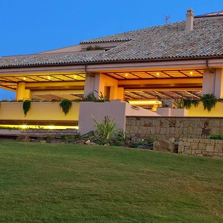 Ona Valle Golf & Апарт-готель 4*