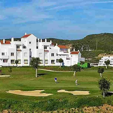 Ona Valle Golf & 4*
