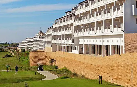 Ona Valle Golf & 4*